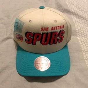 Mitchell & Ness San Antonio Spurs vintage hat
